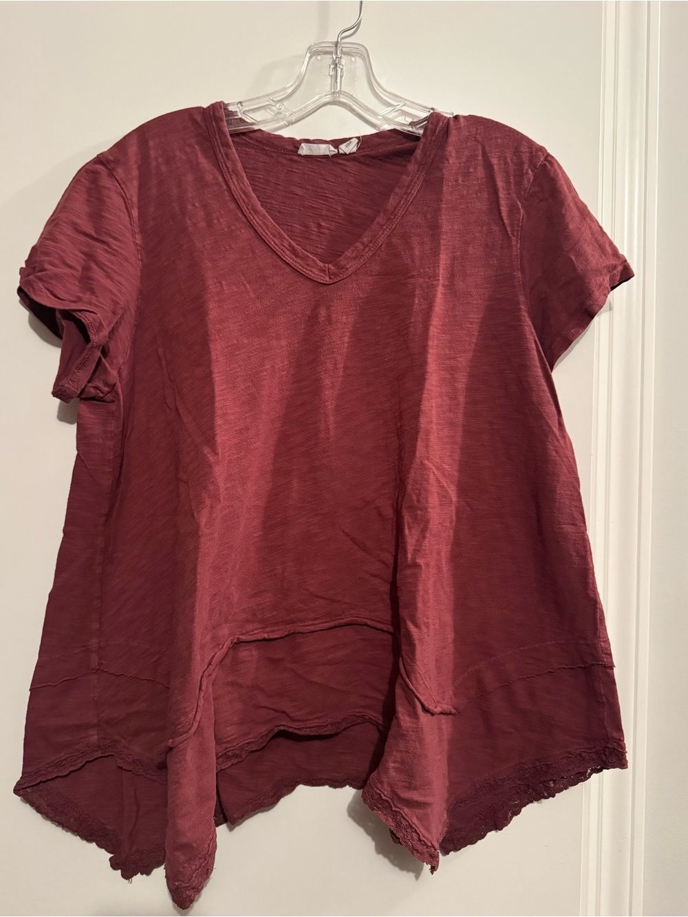 Wilt Washed V-Neck Short Sleeve Tunic in Wine